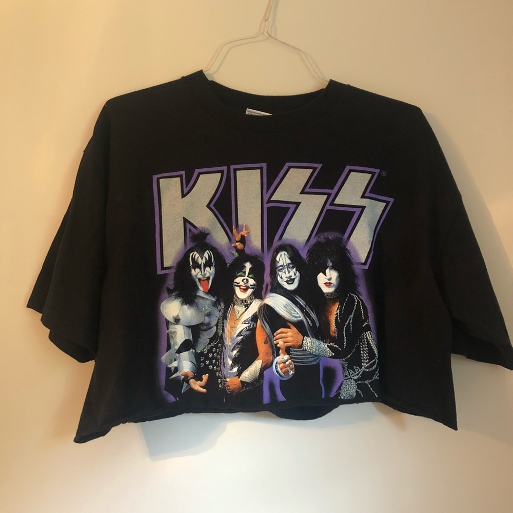 KISS vintage cropped tee!